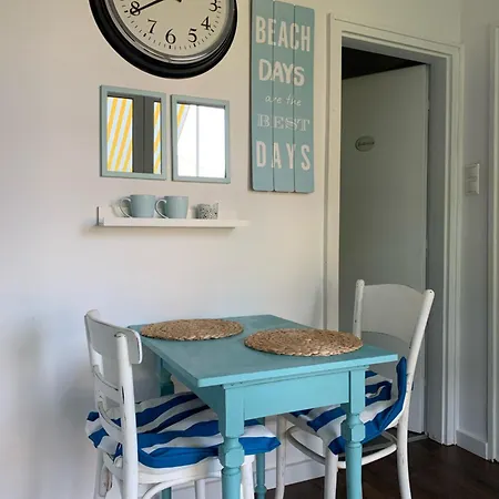 New Vintage House With Netflix Fuege Es Koenyvtar
